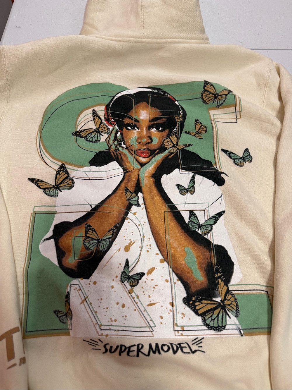 SZA TDE CTRL Supermodel Butterfly Hoodie Cream XL Top Dawg Entertainment
B335